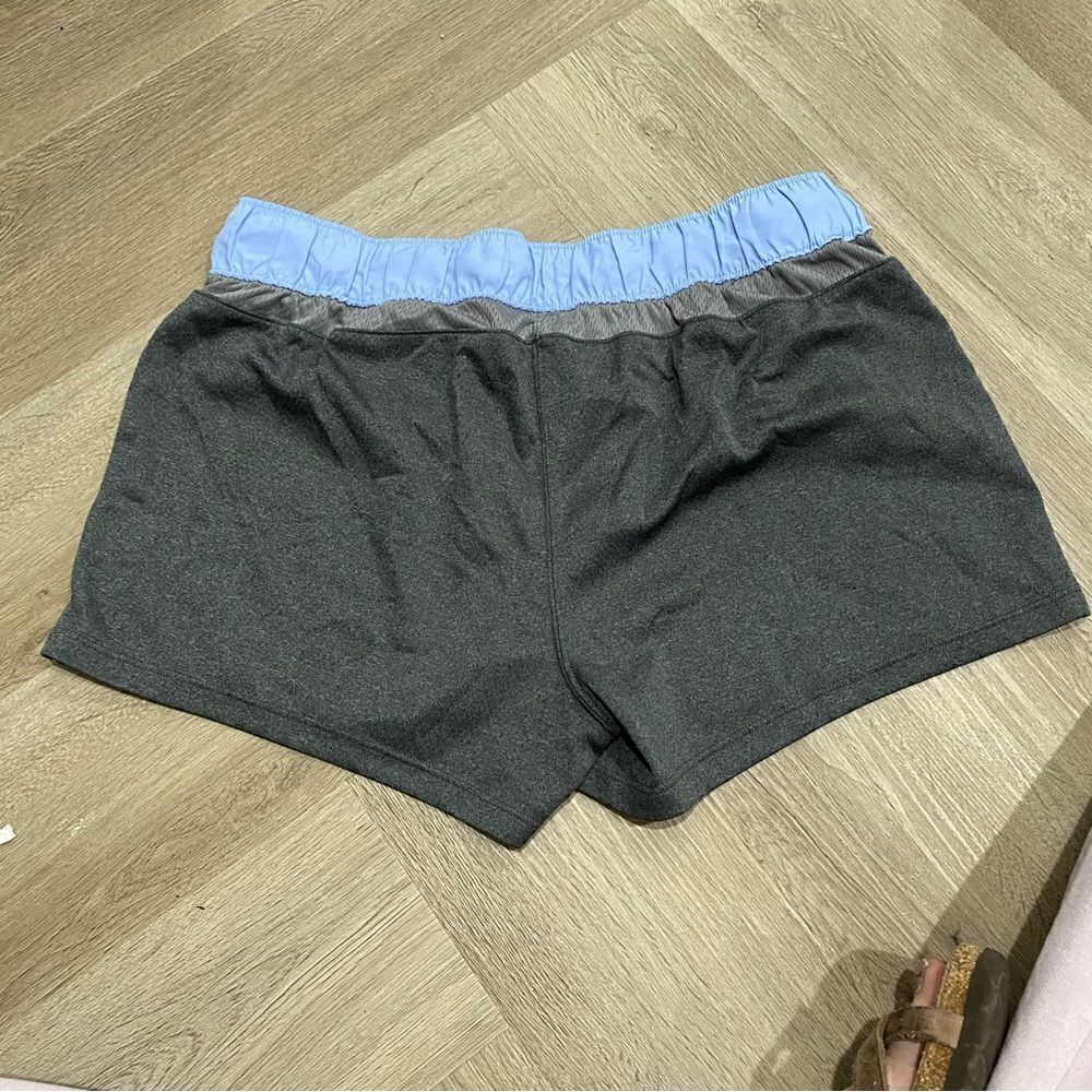 Champion Women`s Knit & Woven Shorts Size M - Picture 3 of 5